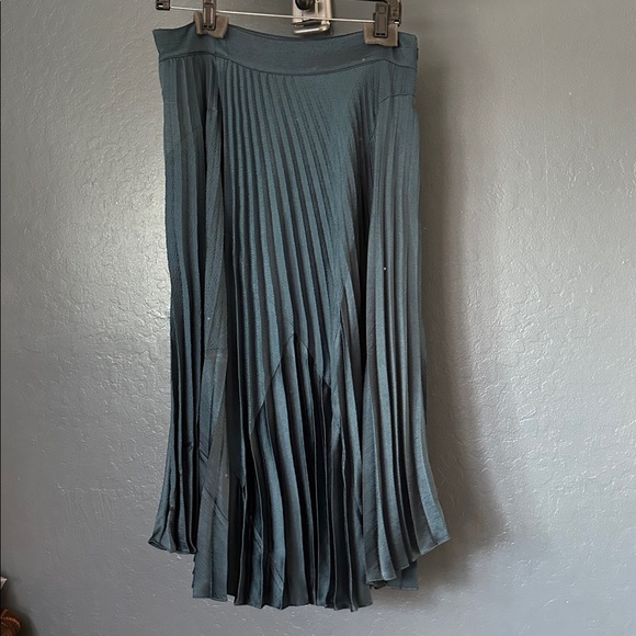 Vince Dark Teal two piece set top and skirt - Picture 6 of 11